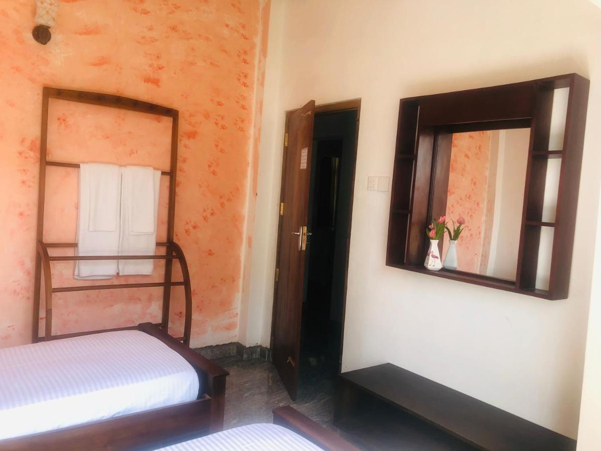 Fernando'S Inn Negombo Buitenkant foto