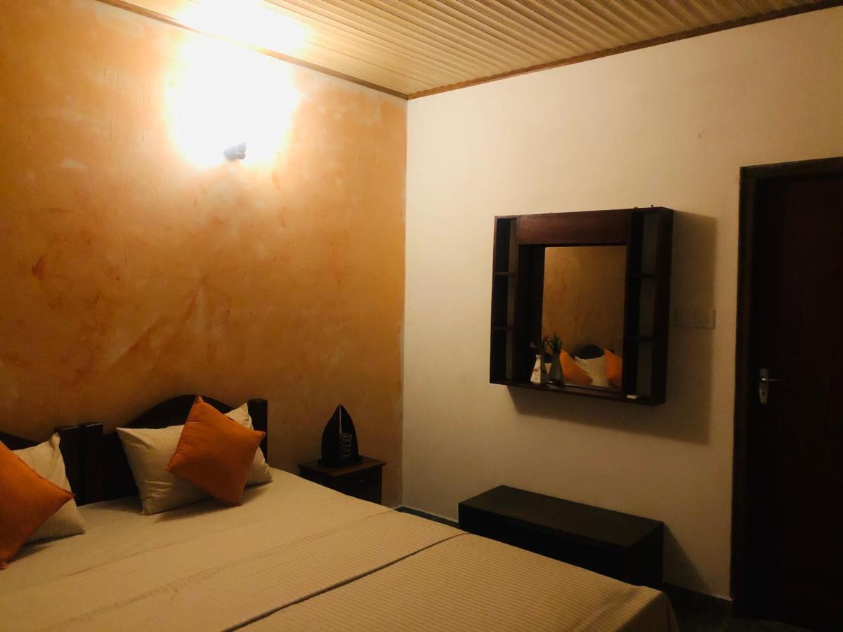Fernando'S Inn Negombo Buitenkant foto